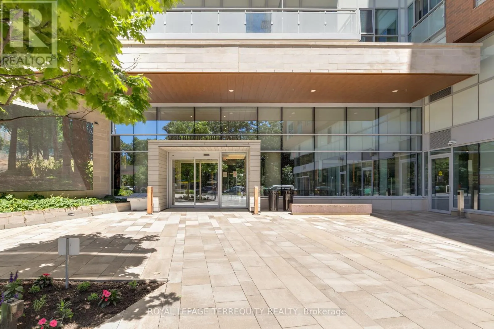 421 - 1830 BLOOR STREET W