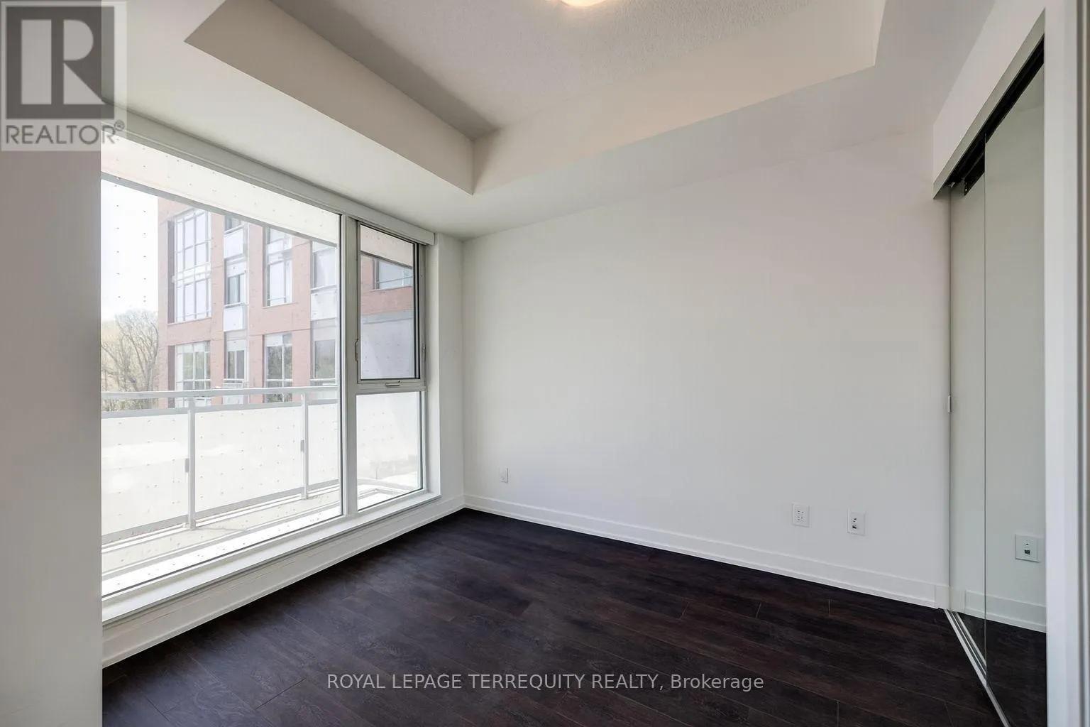 421 - 1830 BLOOR STREET W