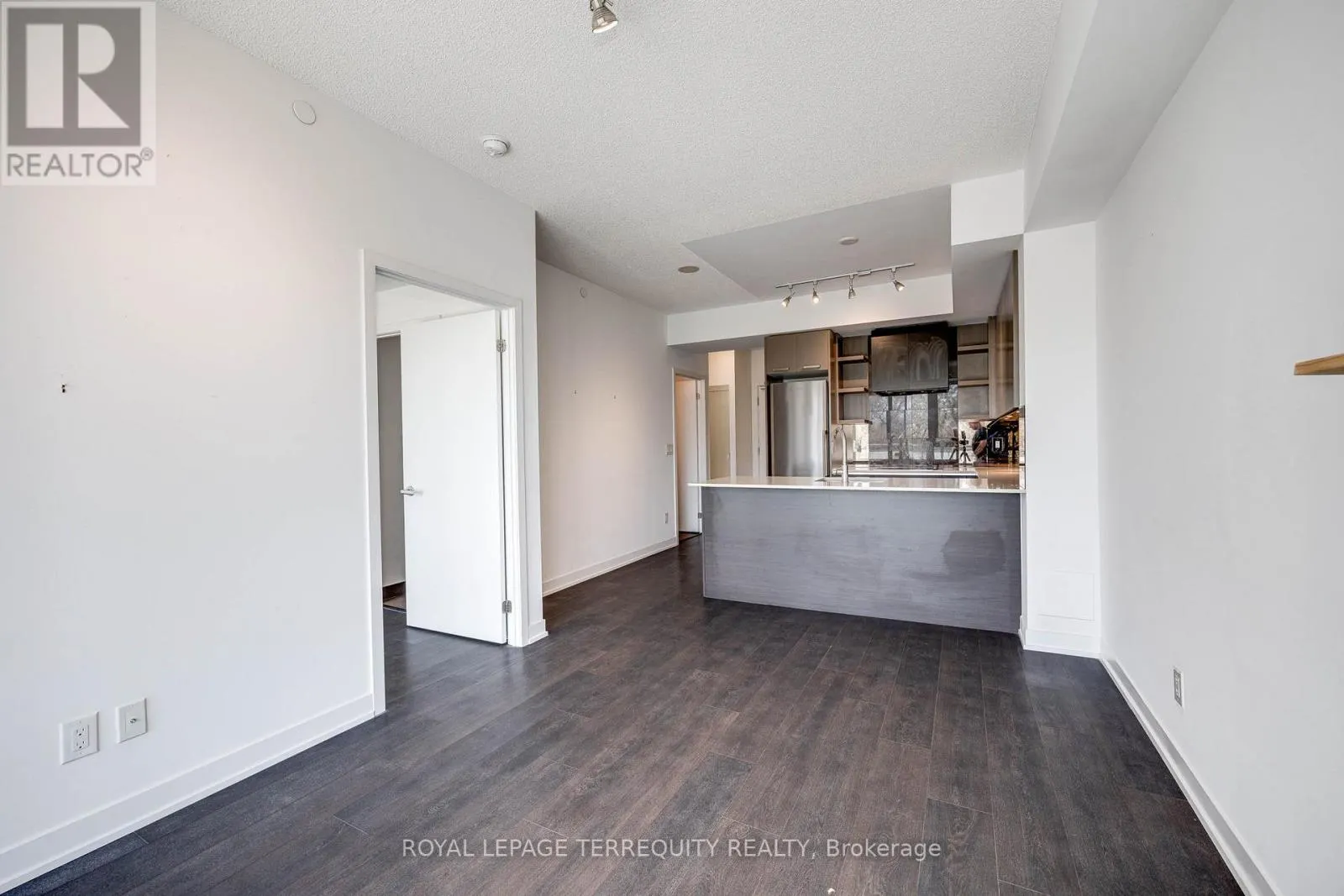 421 - 1830 BLOOR STREET W