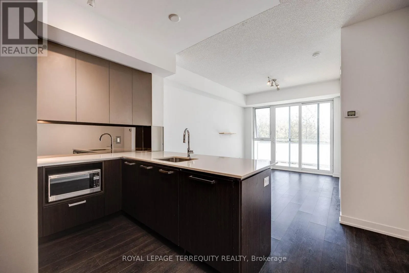 421 - 1830 BLOOR STREET W