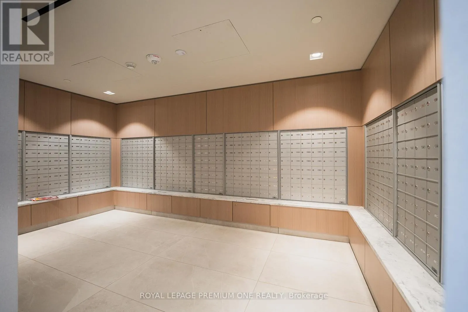 1402 - 36 ZORRA STREET