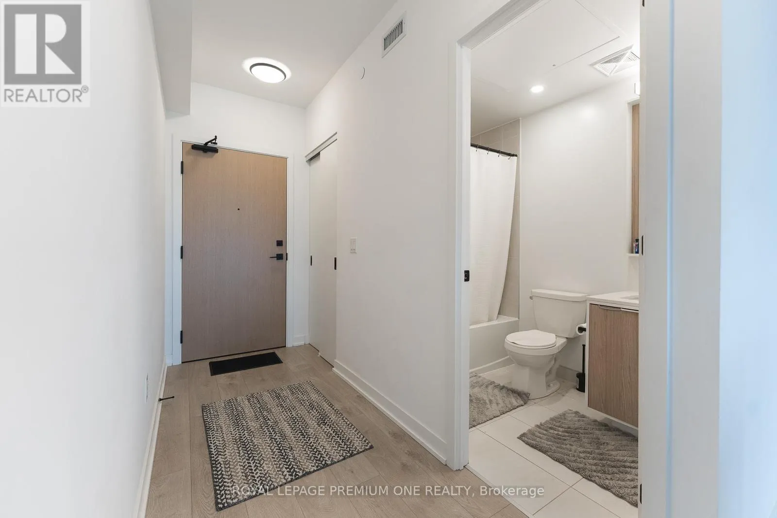 1402 - 36 ZORRA STREET