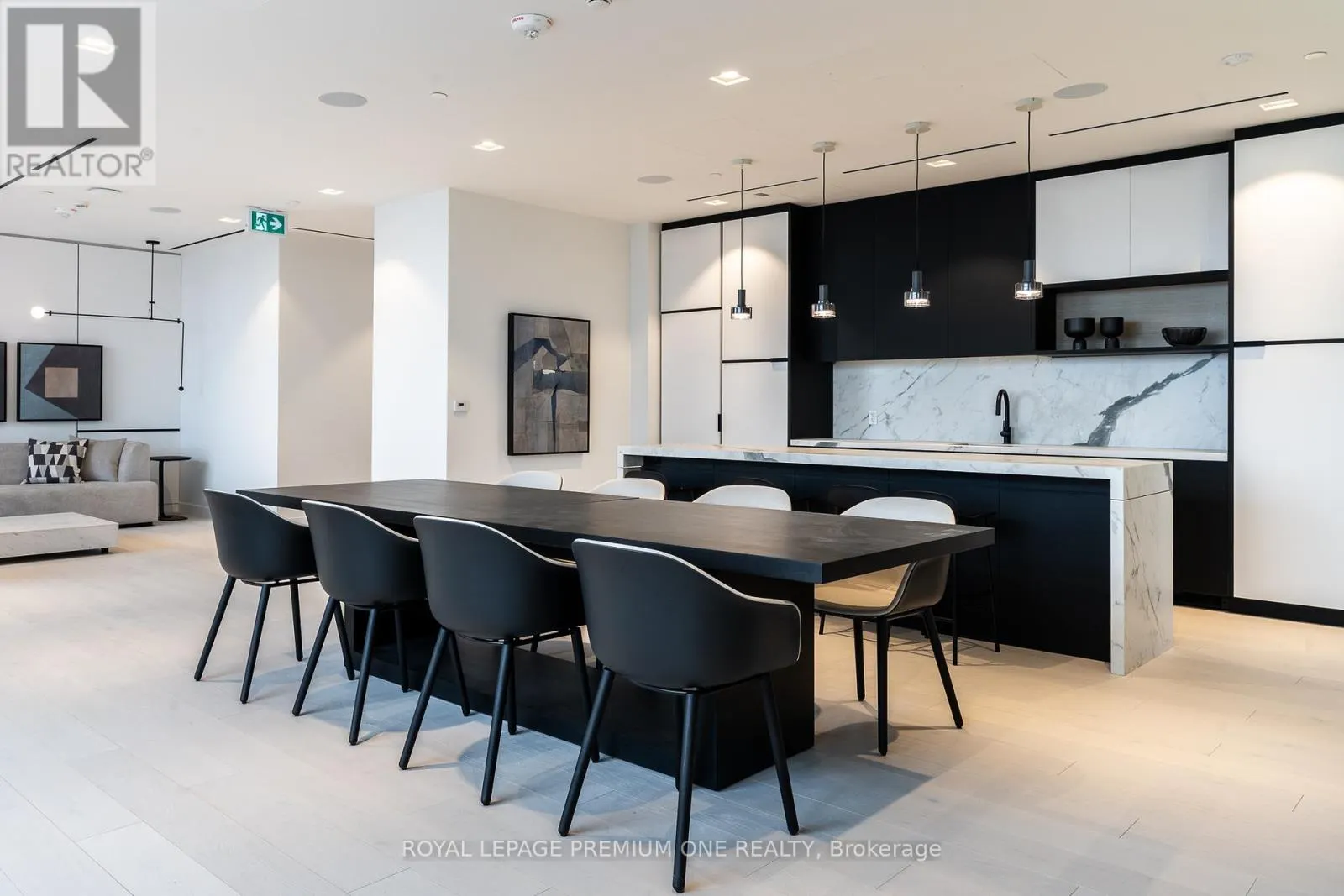 1402 - 36 ZORRA STREET