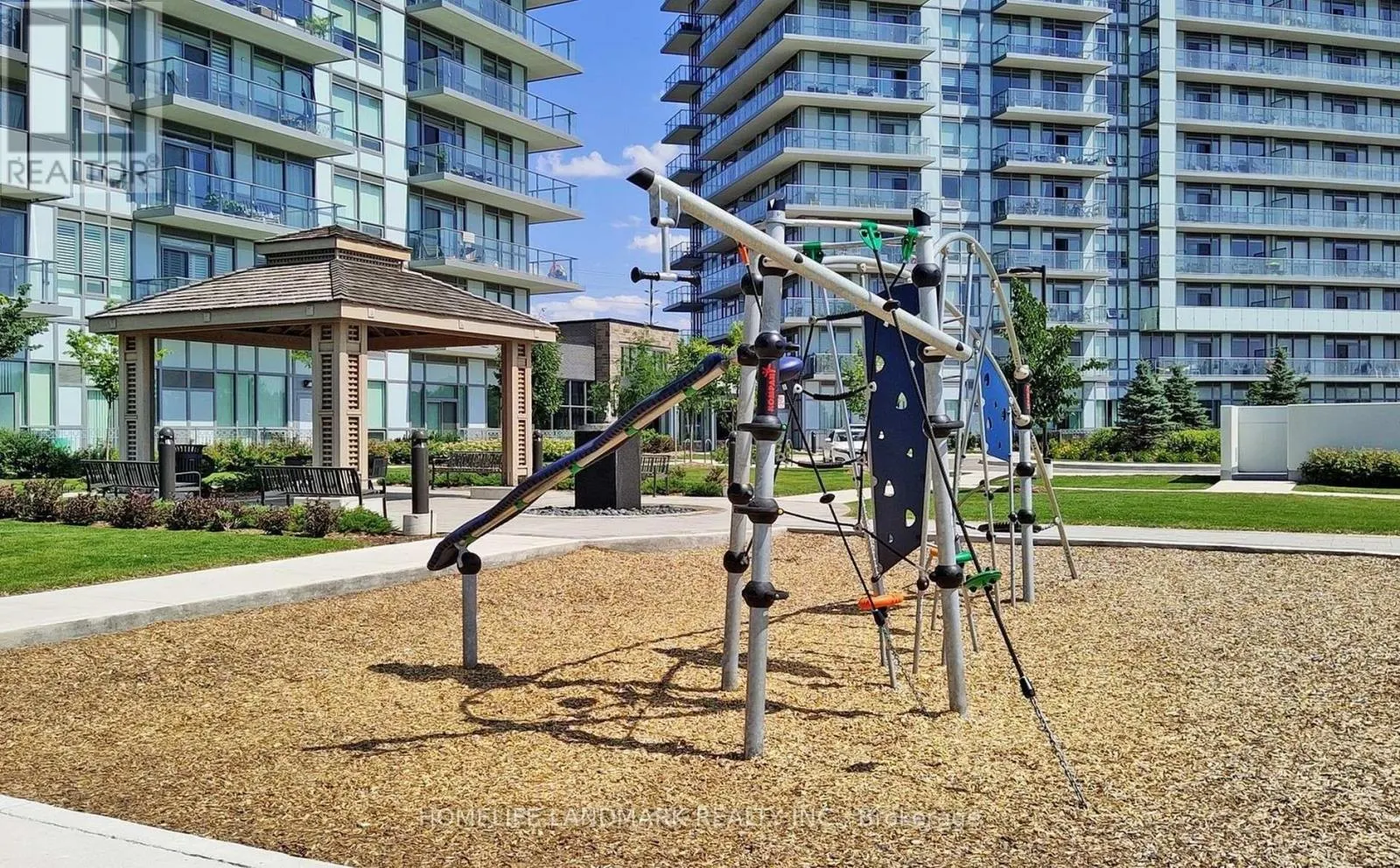 1606 - 4677 GLEN ERIN DRIVE