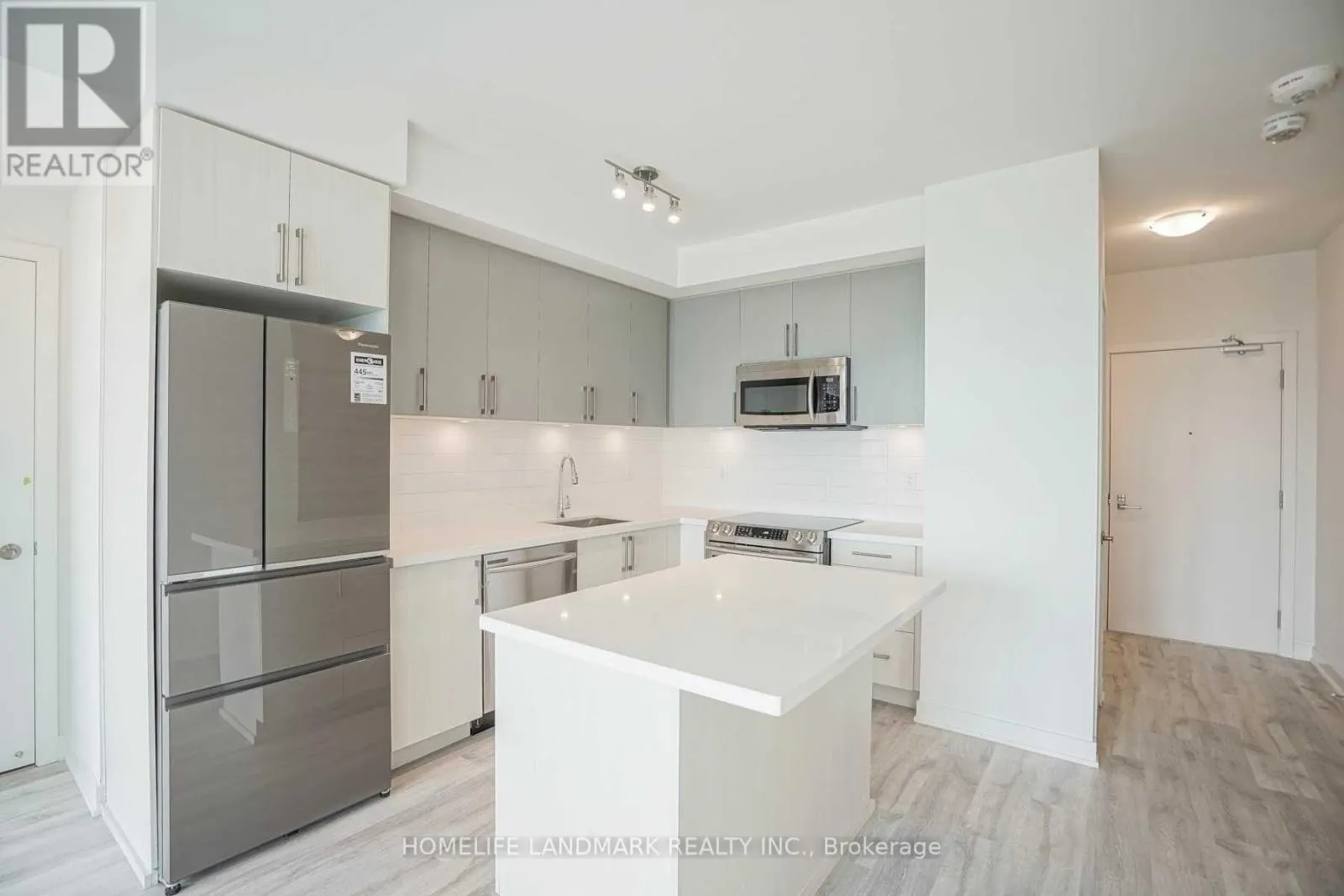 1606 - 4677 GLEN ERIN DRIVE