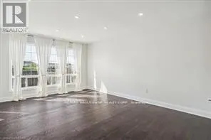 3166 STORNOWAY CIRCLE E