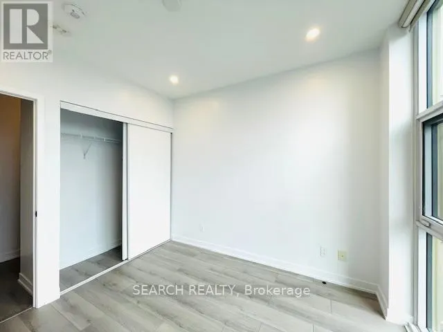 1109 - 1787 ST CLAIR AVENUE W