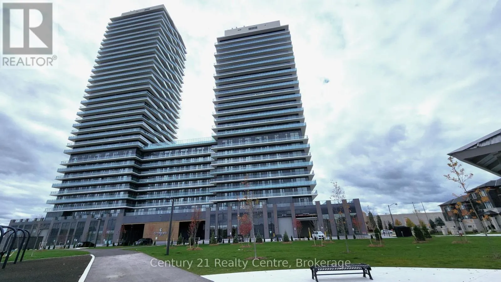 314 - 15 SKYRIDGE DRIVE