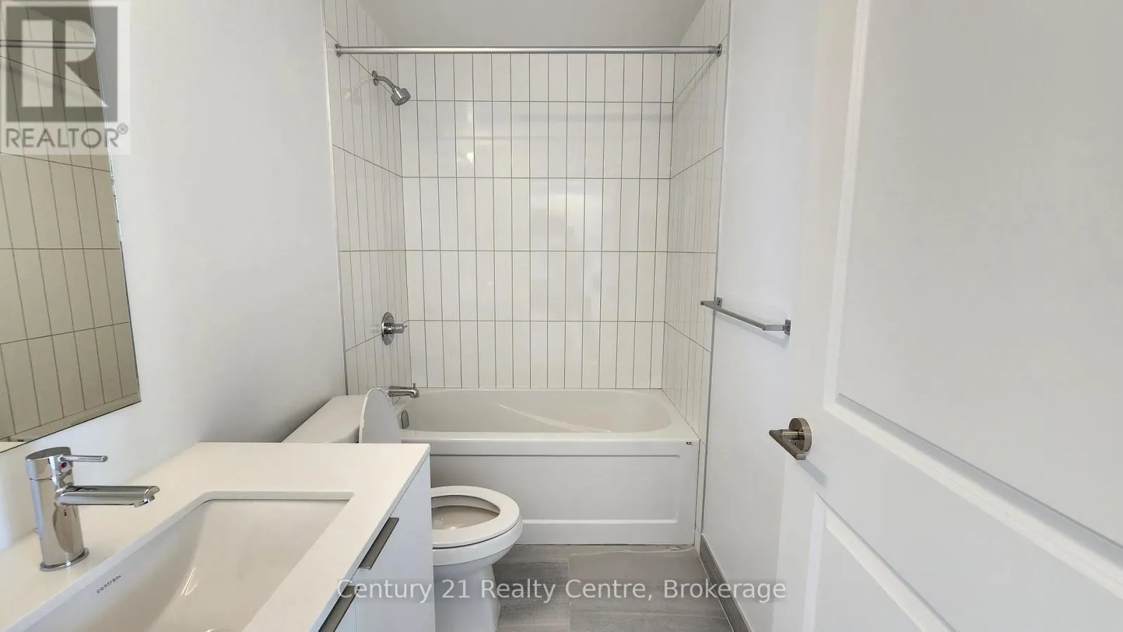 314 - 15 SKYRIDGE DRIVE