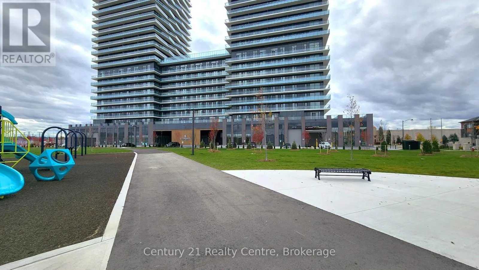 314 - 15 SKYRIDGE DRIVE