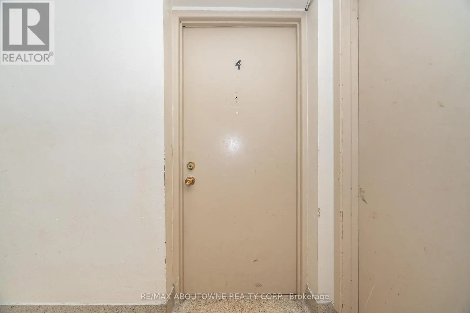 4 - 2144 LILNAN COURT