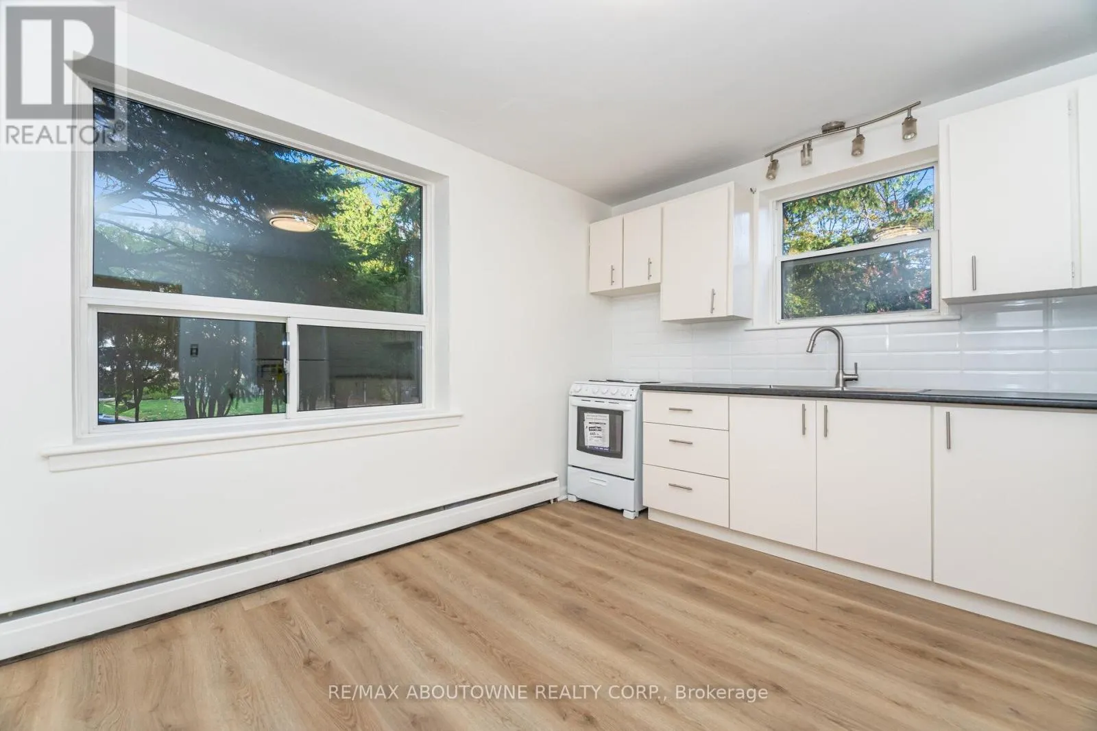 4 - 2144 LILNAN COURT