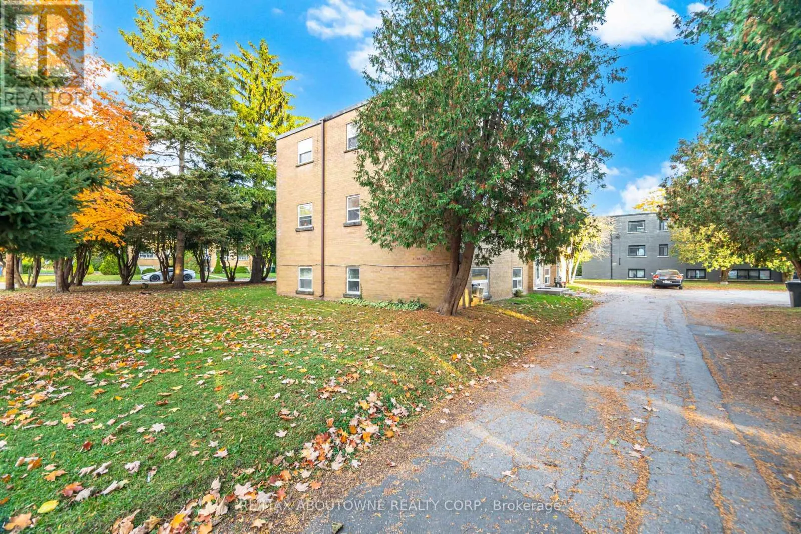 4 - 2144 LILNAN COURT