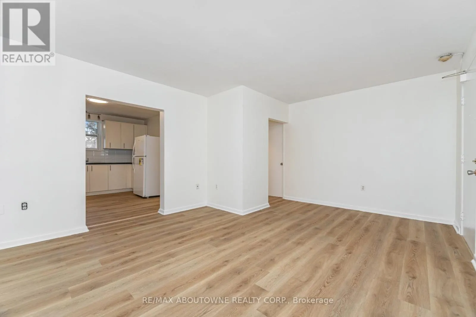 4 - 2144 LILNAN COURT