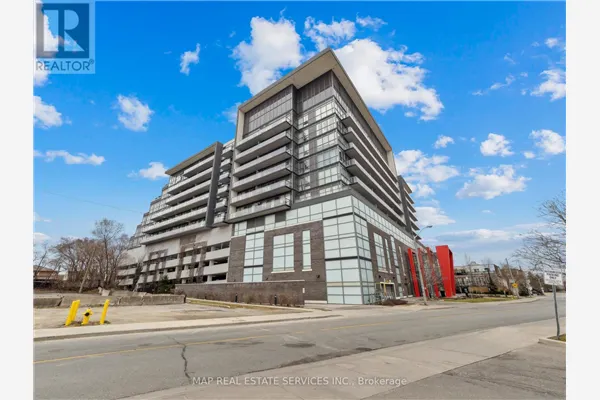 805 - 15 JAMES FINLAY WAY