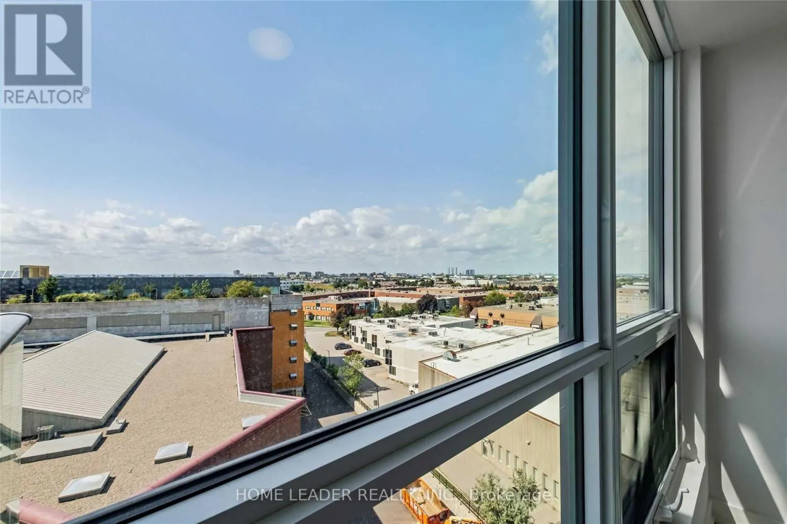 803 - 10 DE BOERS DRIVE