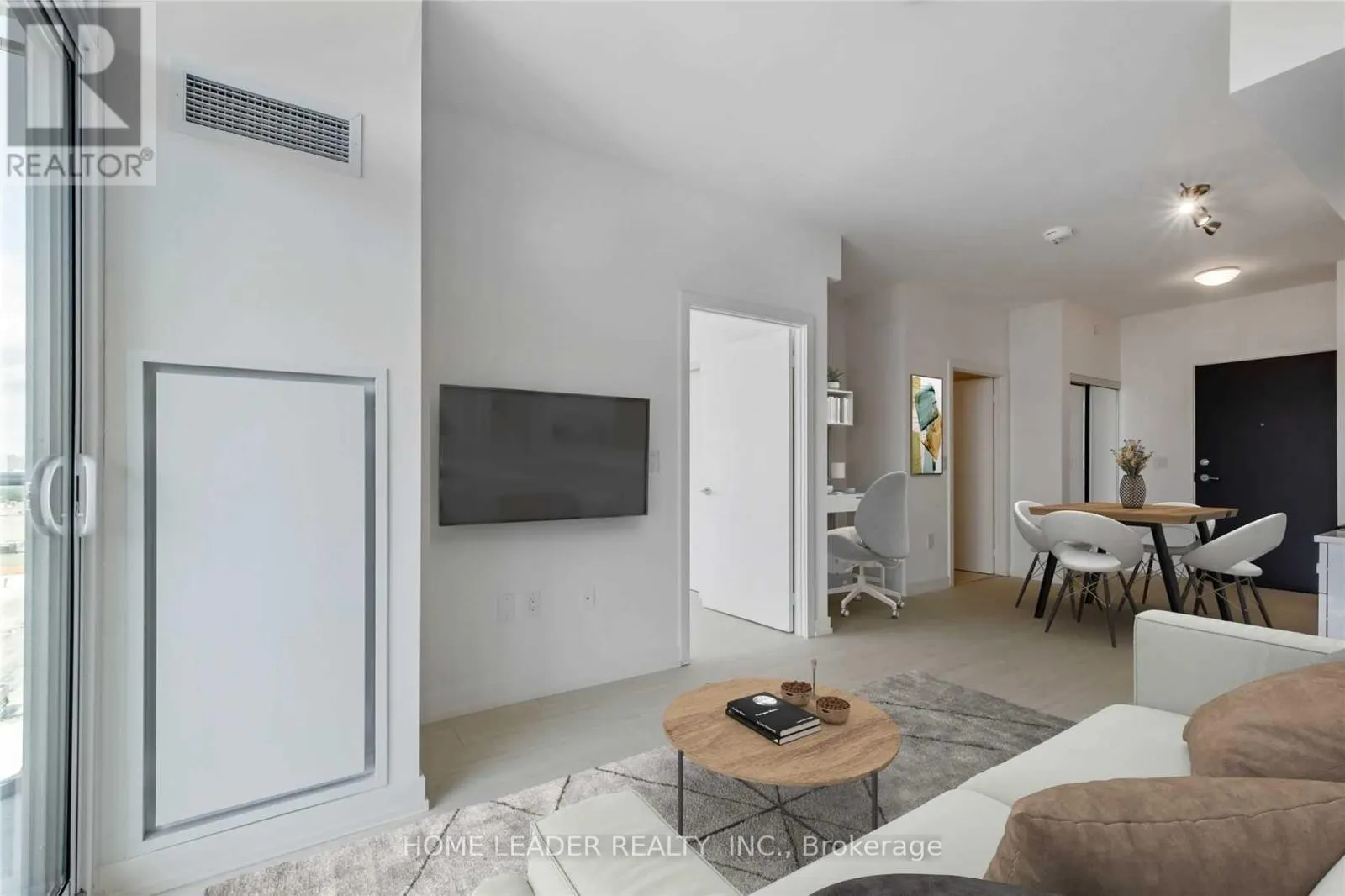 803 - 10 DE BOERS DRIVE