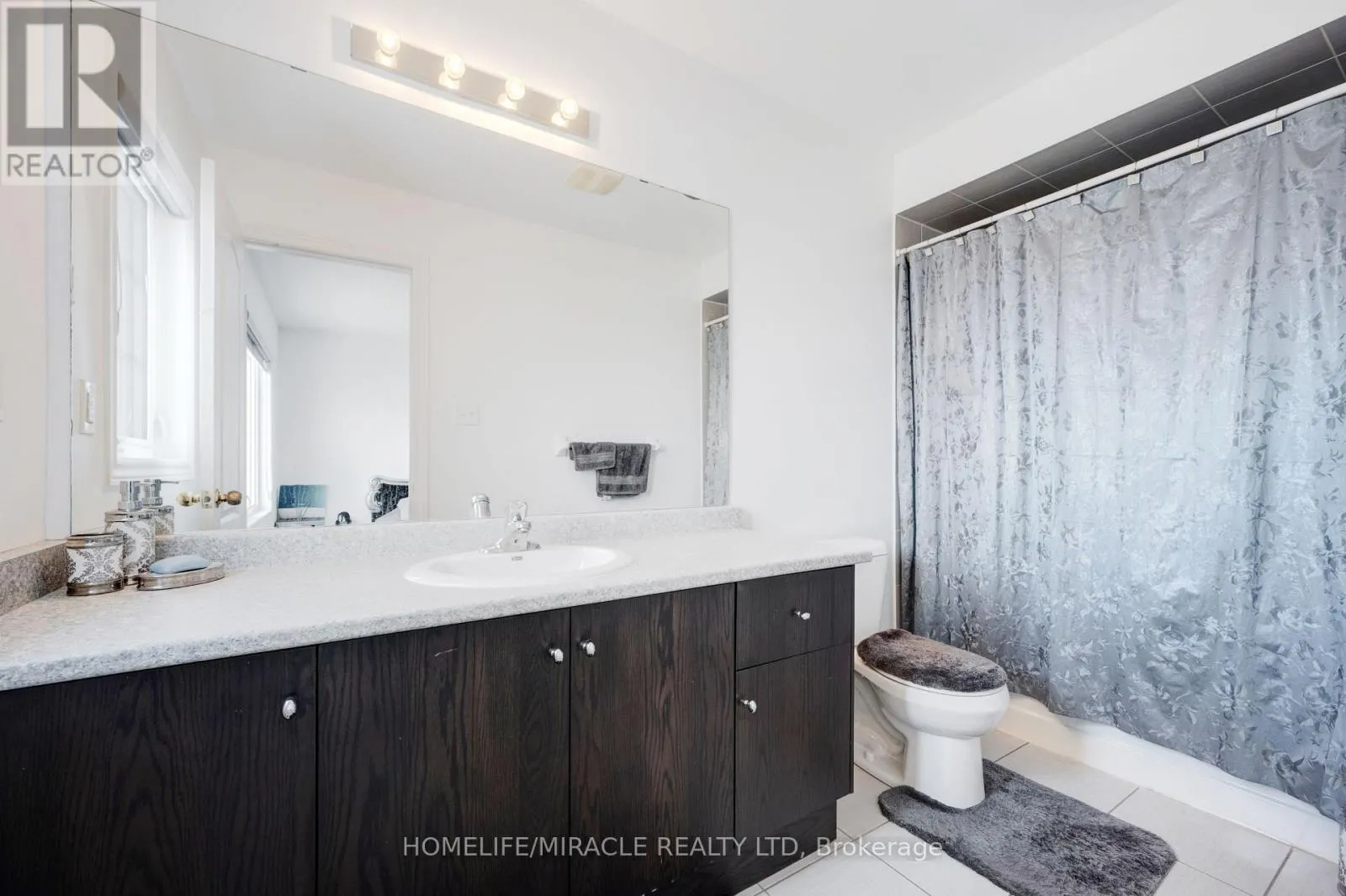 46 SEA DRIFTER CRESCENT