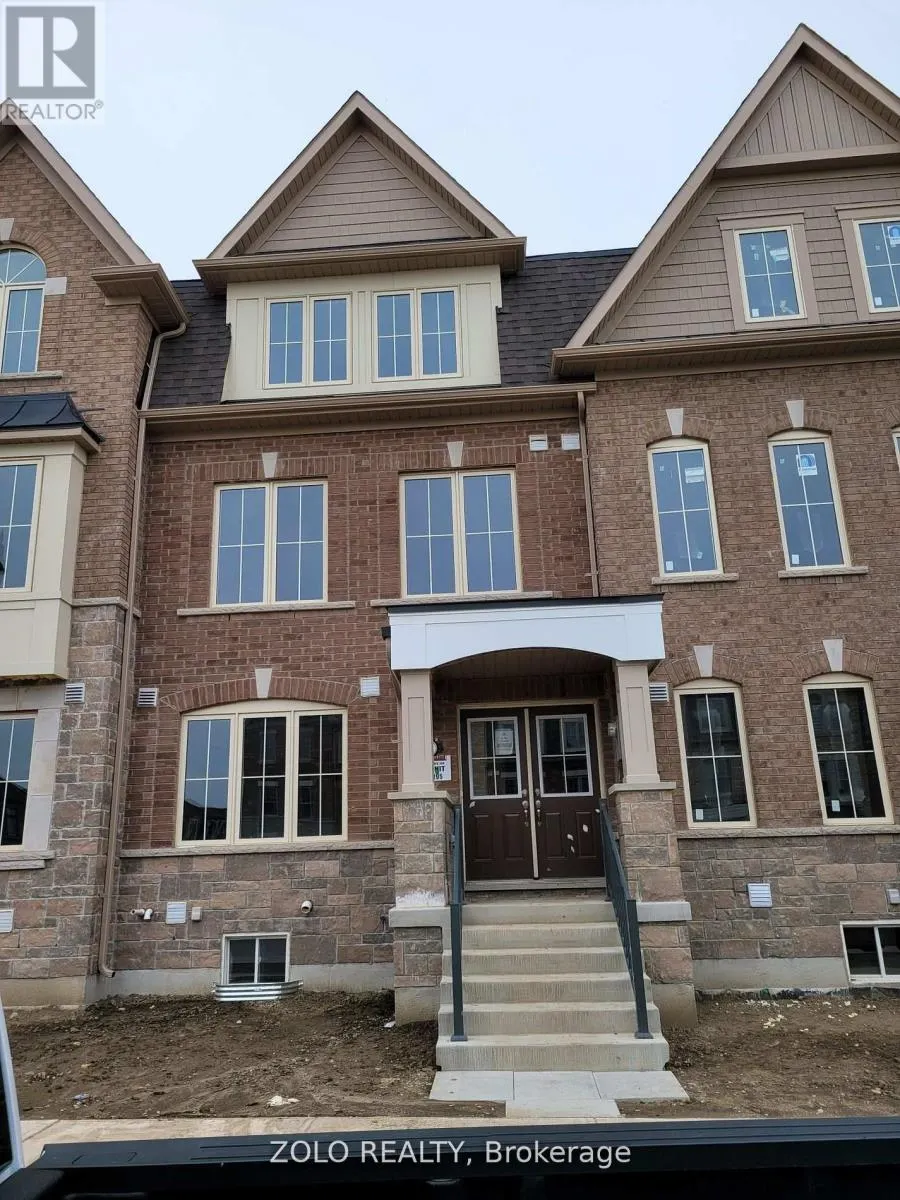 28 REMEMBRANCE ROAD S