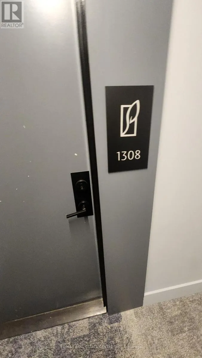 1308 - 430 SQUARE ONE DRIVE