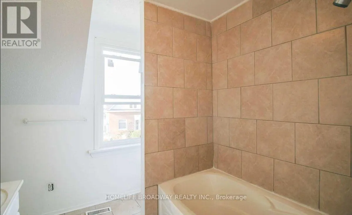 1354 CAROLINE STREET