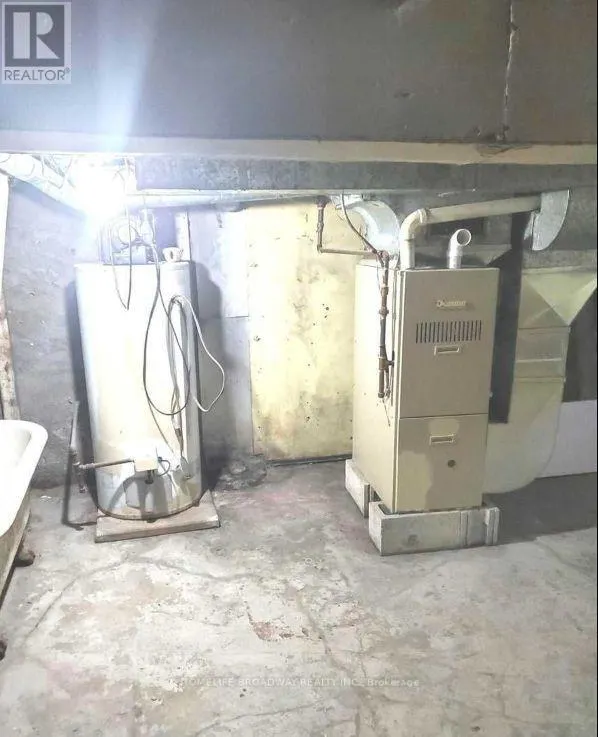 1354 CAROLINE STREET