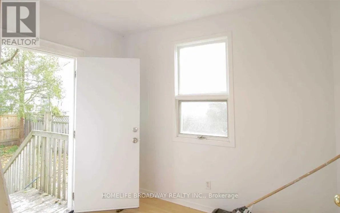 1354 CAROLINE STREET