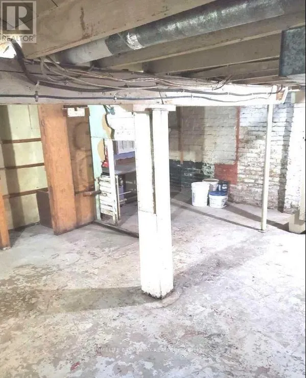 1354 CAROLINE STREET