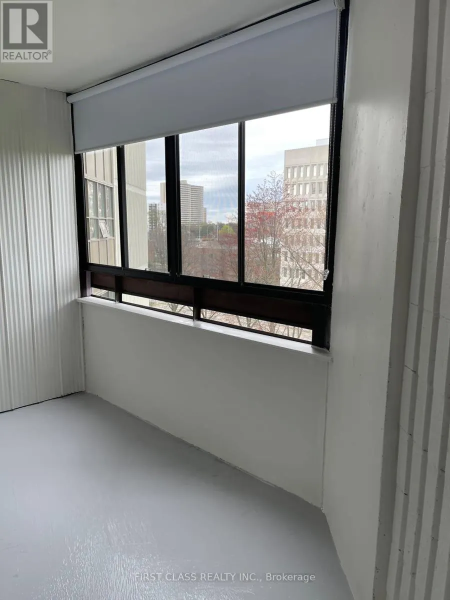 602 - 2323 CONFEDERATION PARKWAY