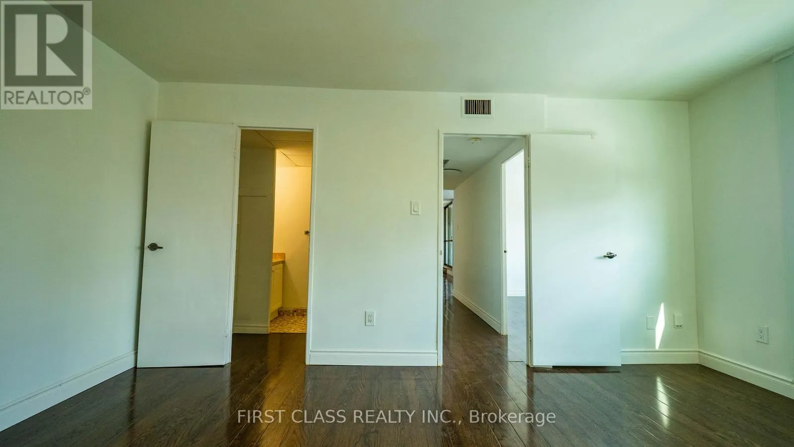 602 - 2323 CONFEDERATION PARKWAY