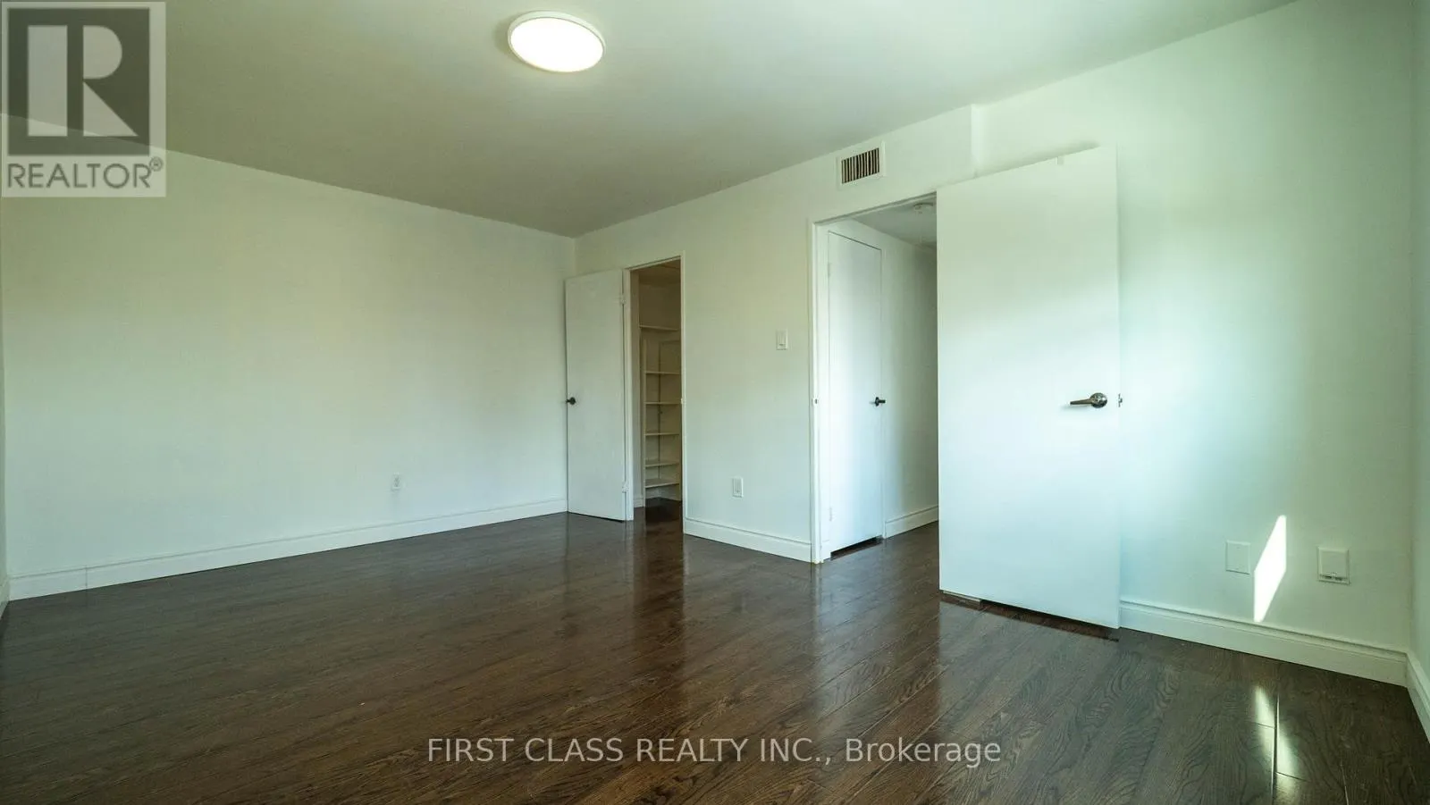 602 - 2323 CONFEDERATION PARKWAY