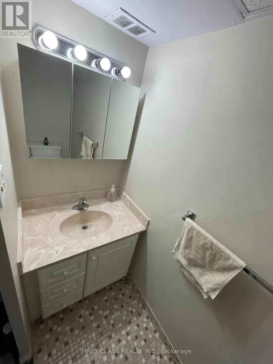 602 - 2323 CONFEDERATION PARKWAY