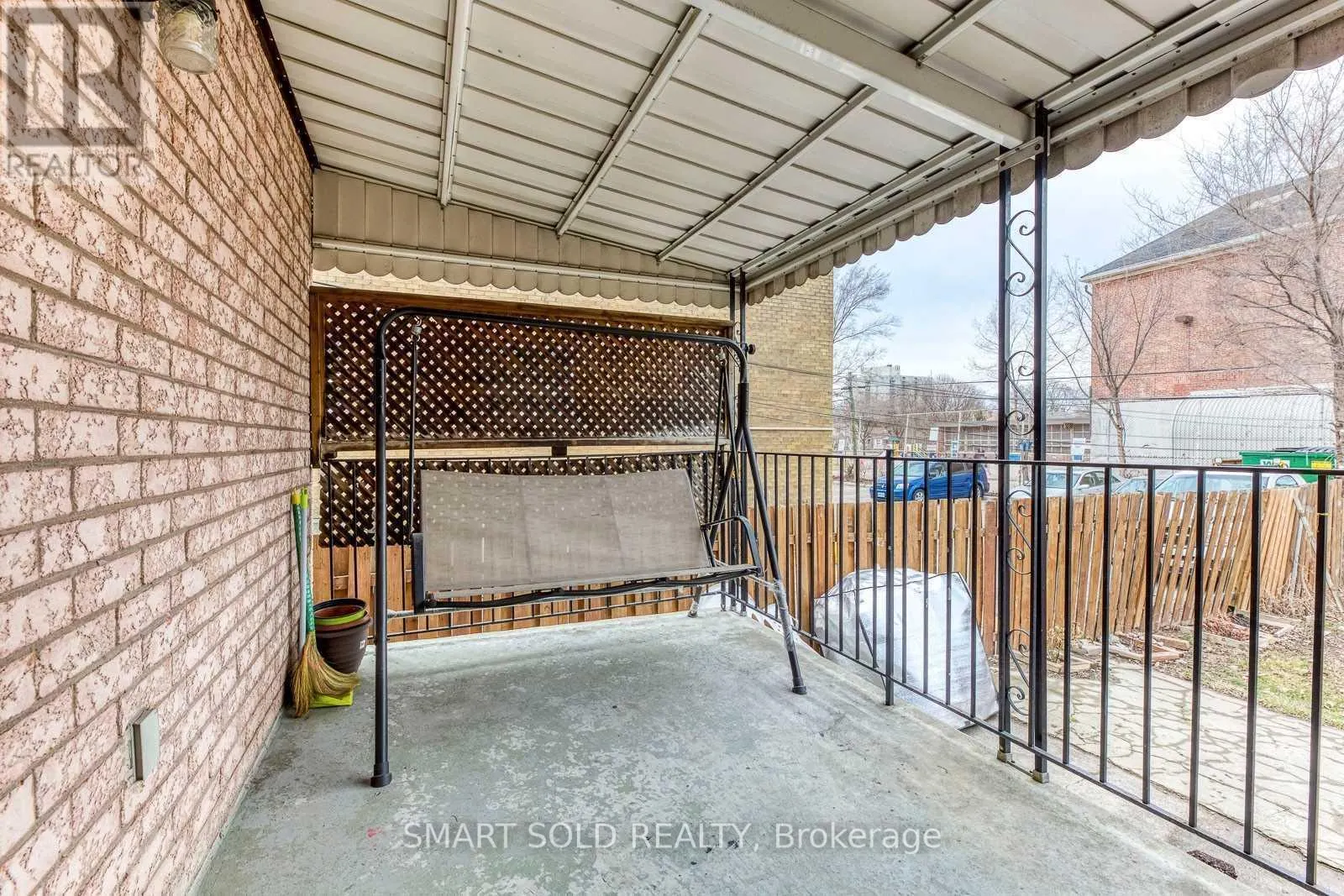 UPPER - 36B LAMBTON AVENUE