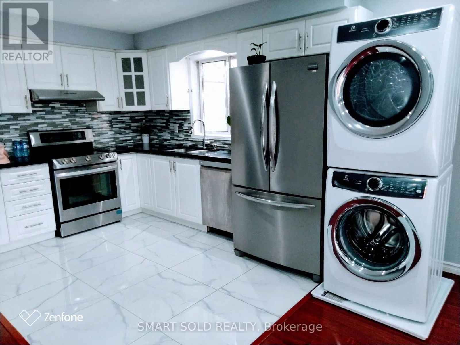 UPPER - 36B LAMBTON AVENUE