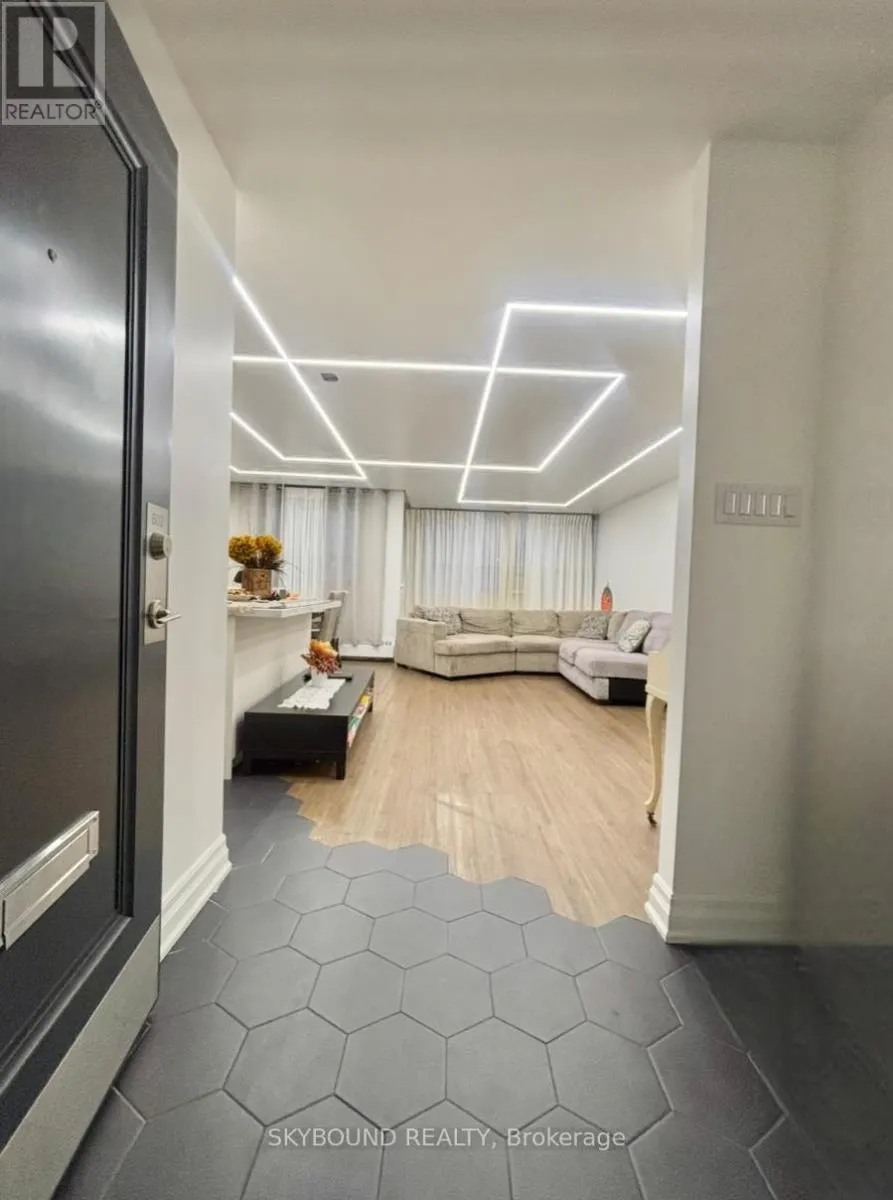 602 - 451 THE WEST MALL