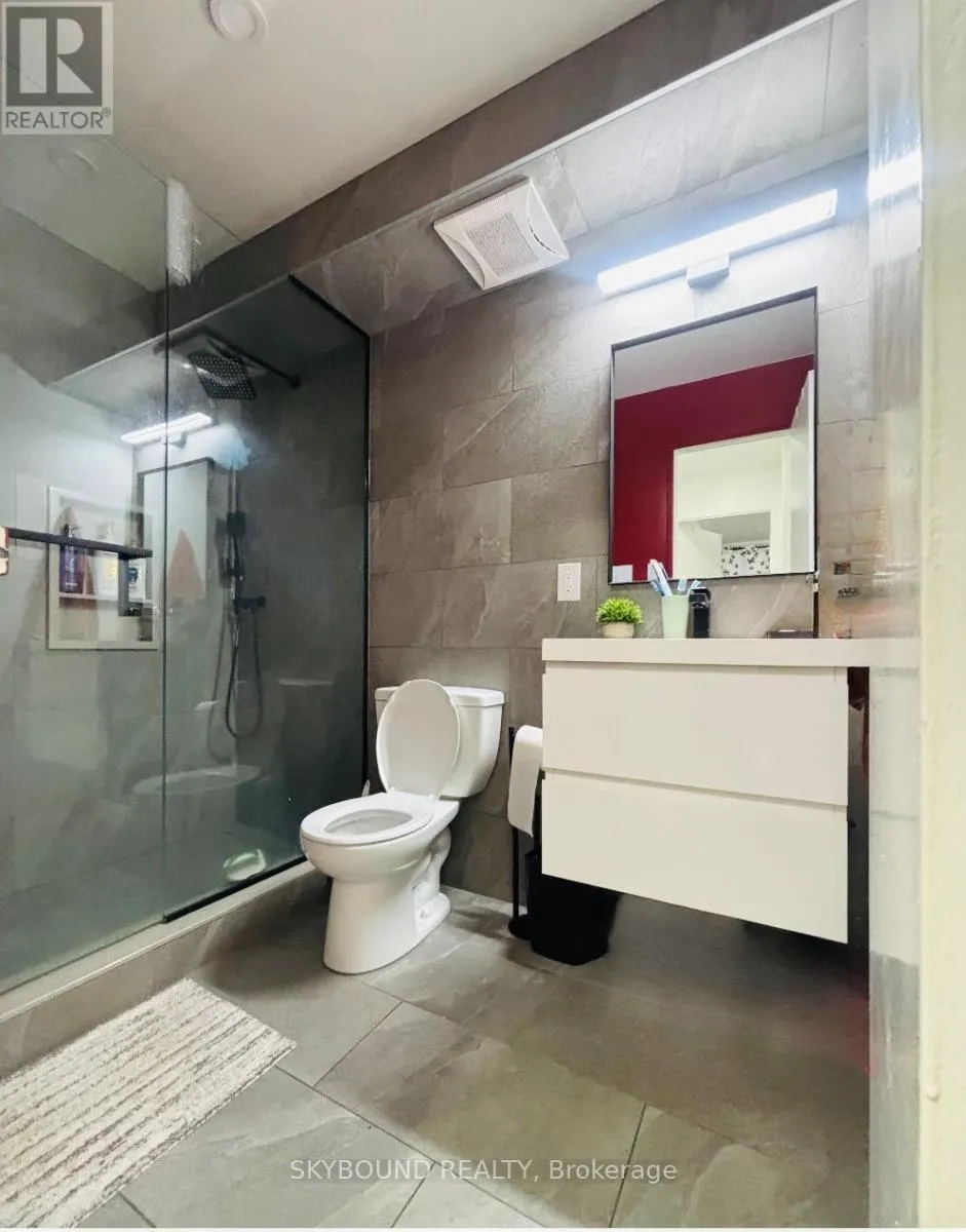 602 - 451 THE WEST MALL