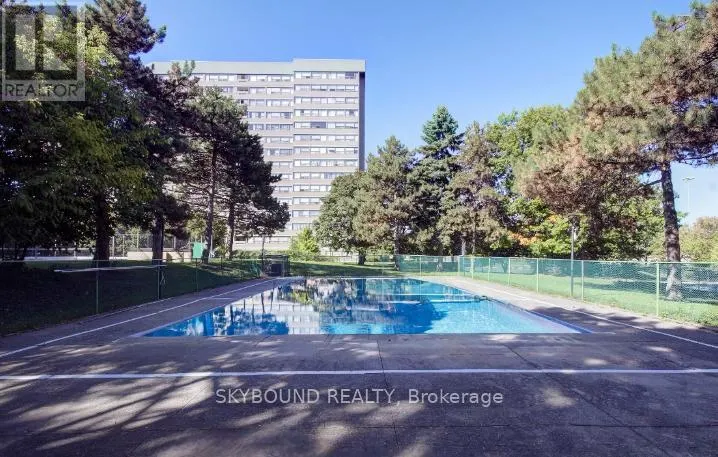 602 - 451 THE WEST MALL