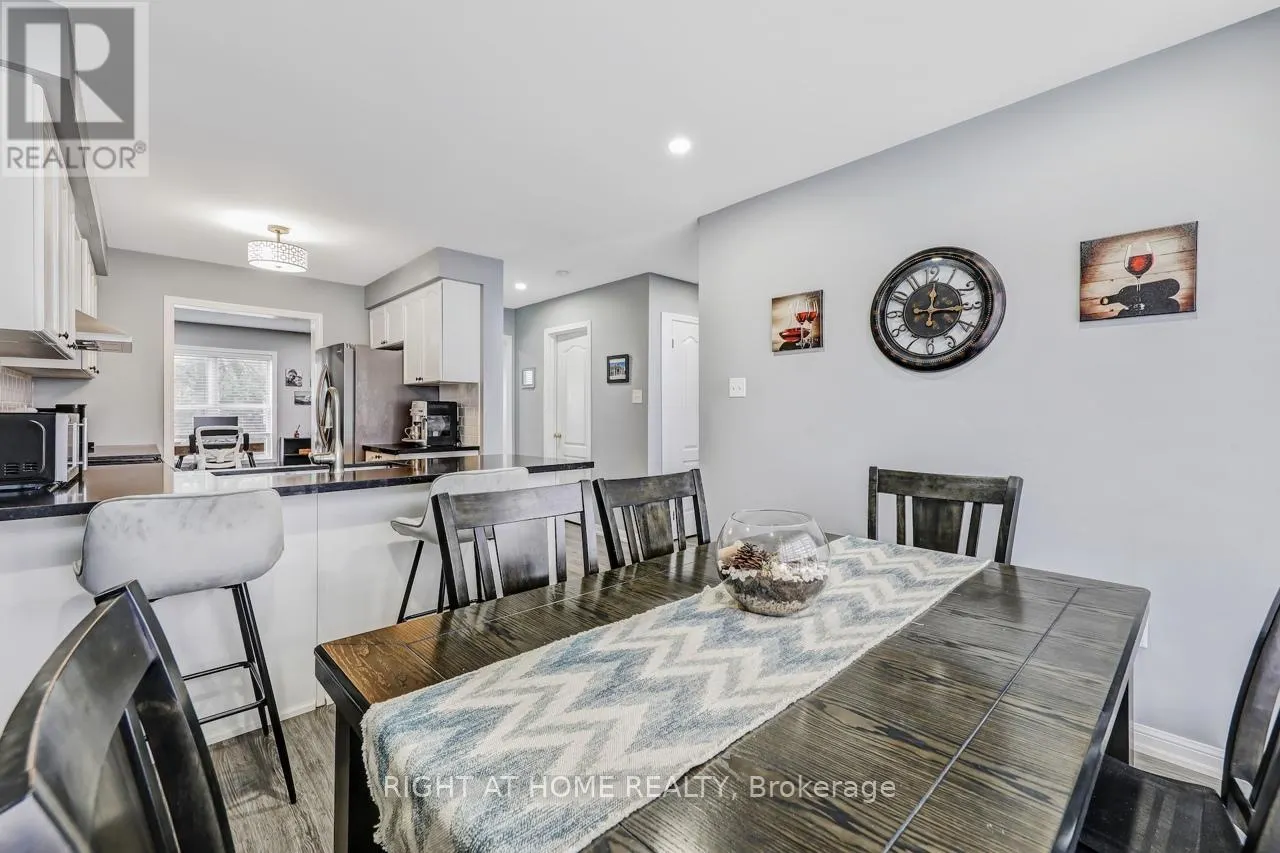 23 SEED HOUSE LANE W