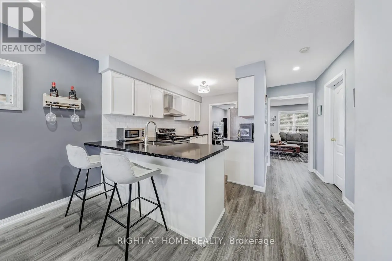 23 SEED HOUSE LANE W