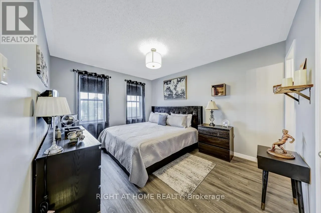 23 SEED HOUSE LANE W