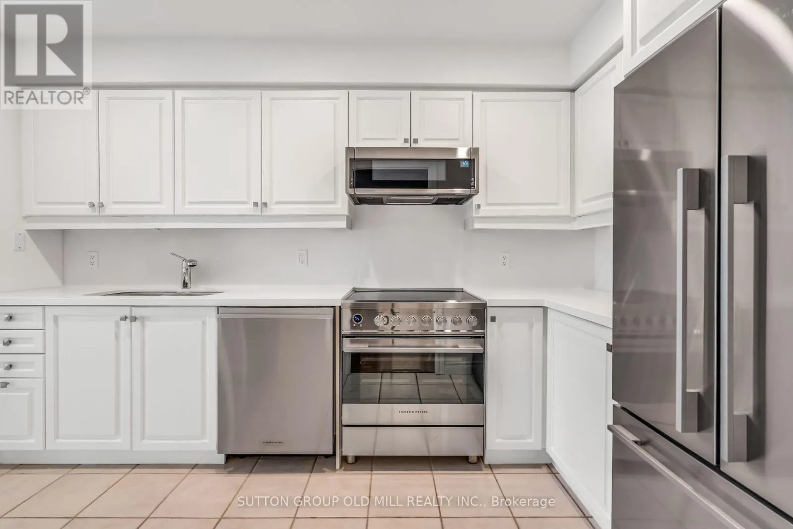 206 - 10 OLD MILL TRAIL