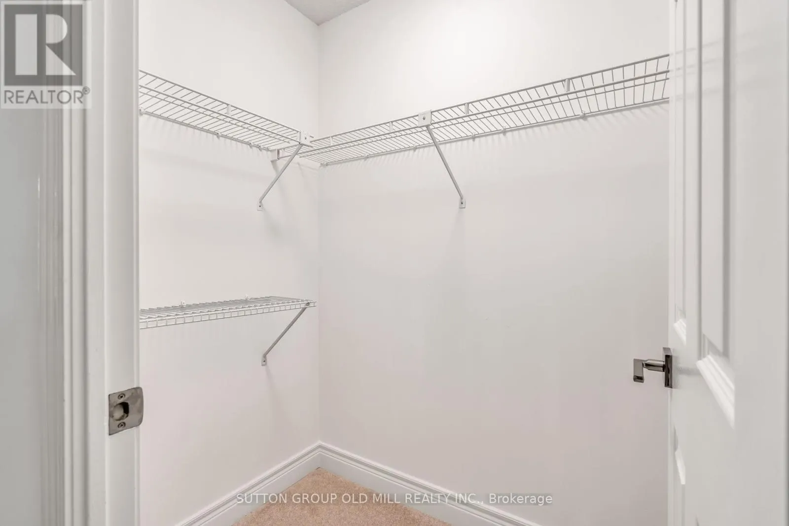 206 - 10 OLD MILL TRAIL