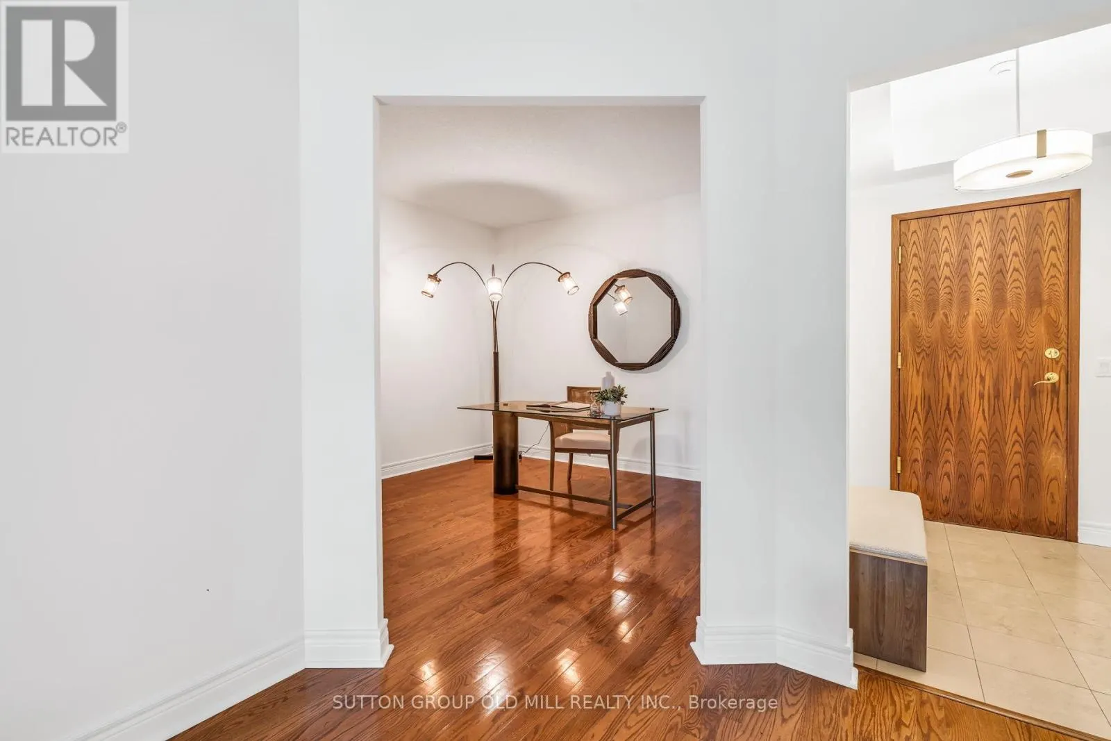 206 - 10 OLD MILL TRAIL