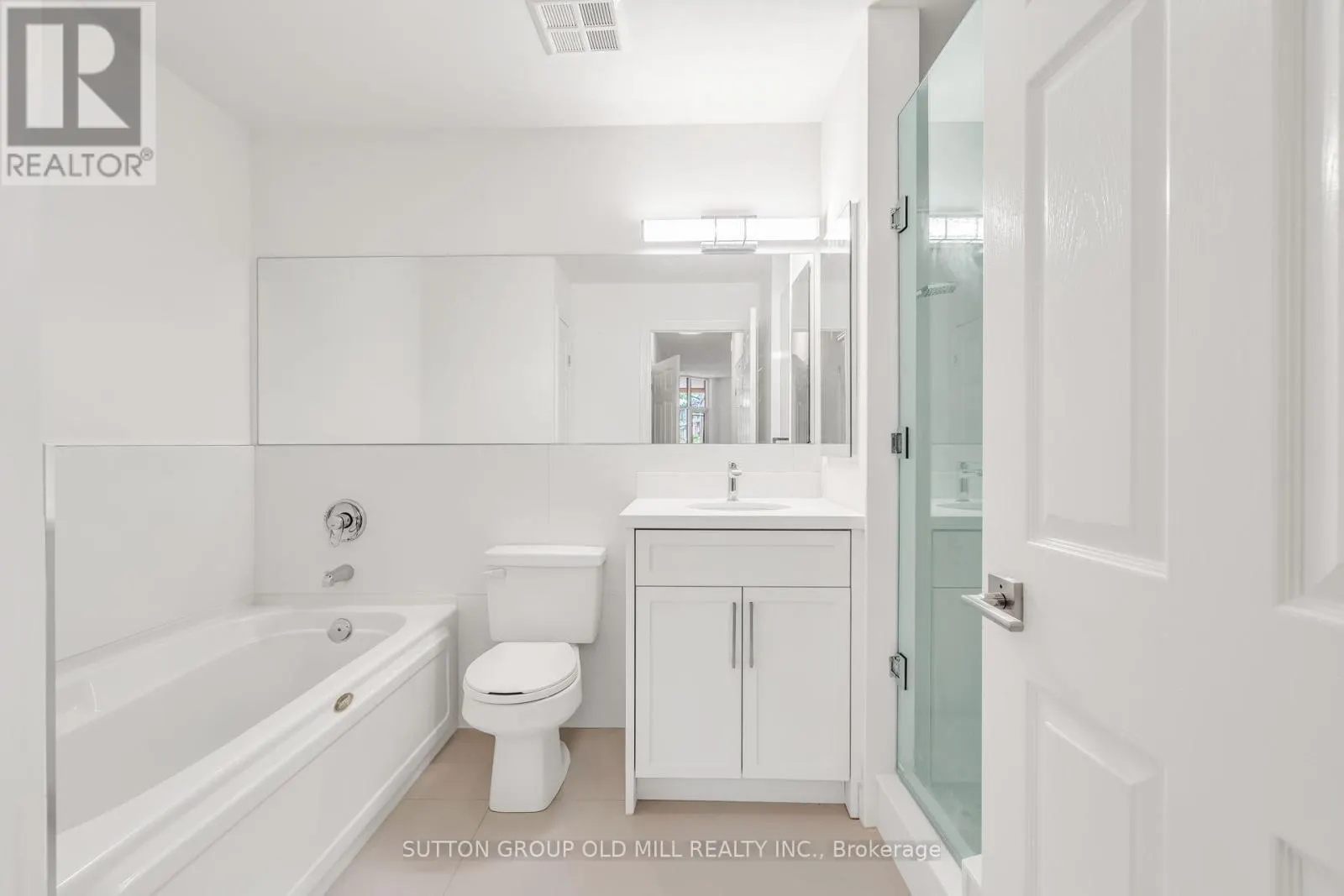 206 - 10 OLD MILL TRAIL