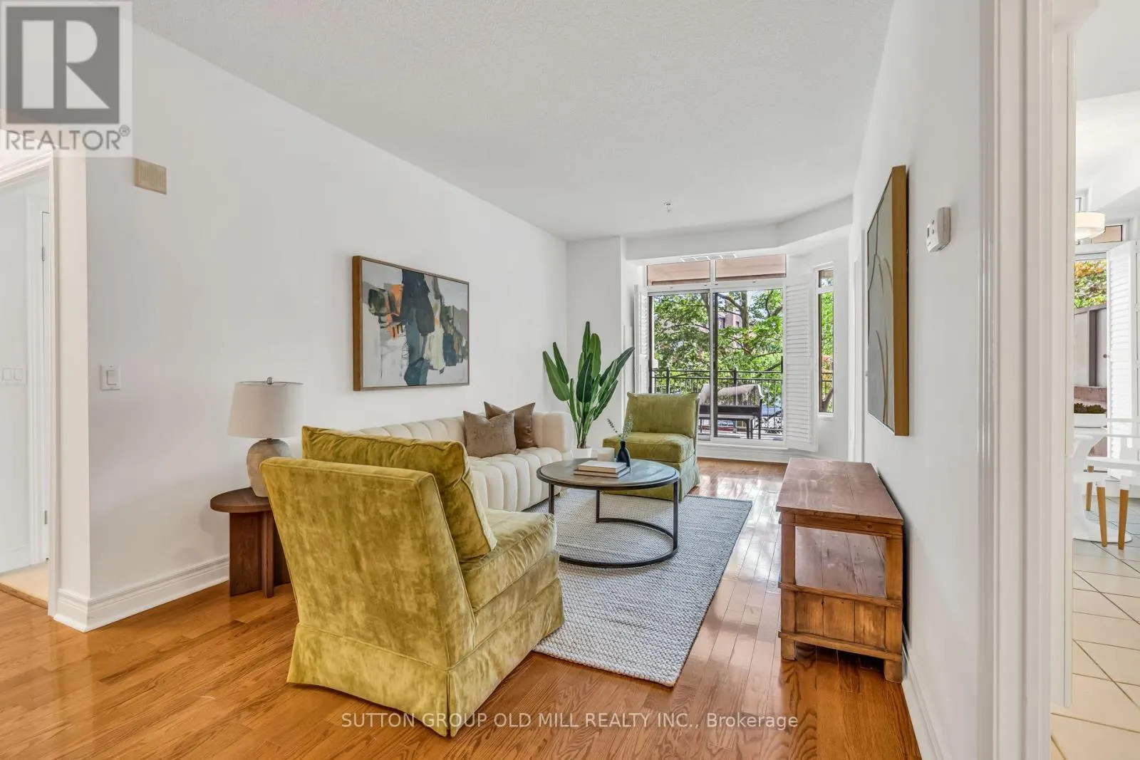 206 - 10 OLD MILL TRAIL