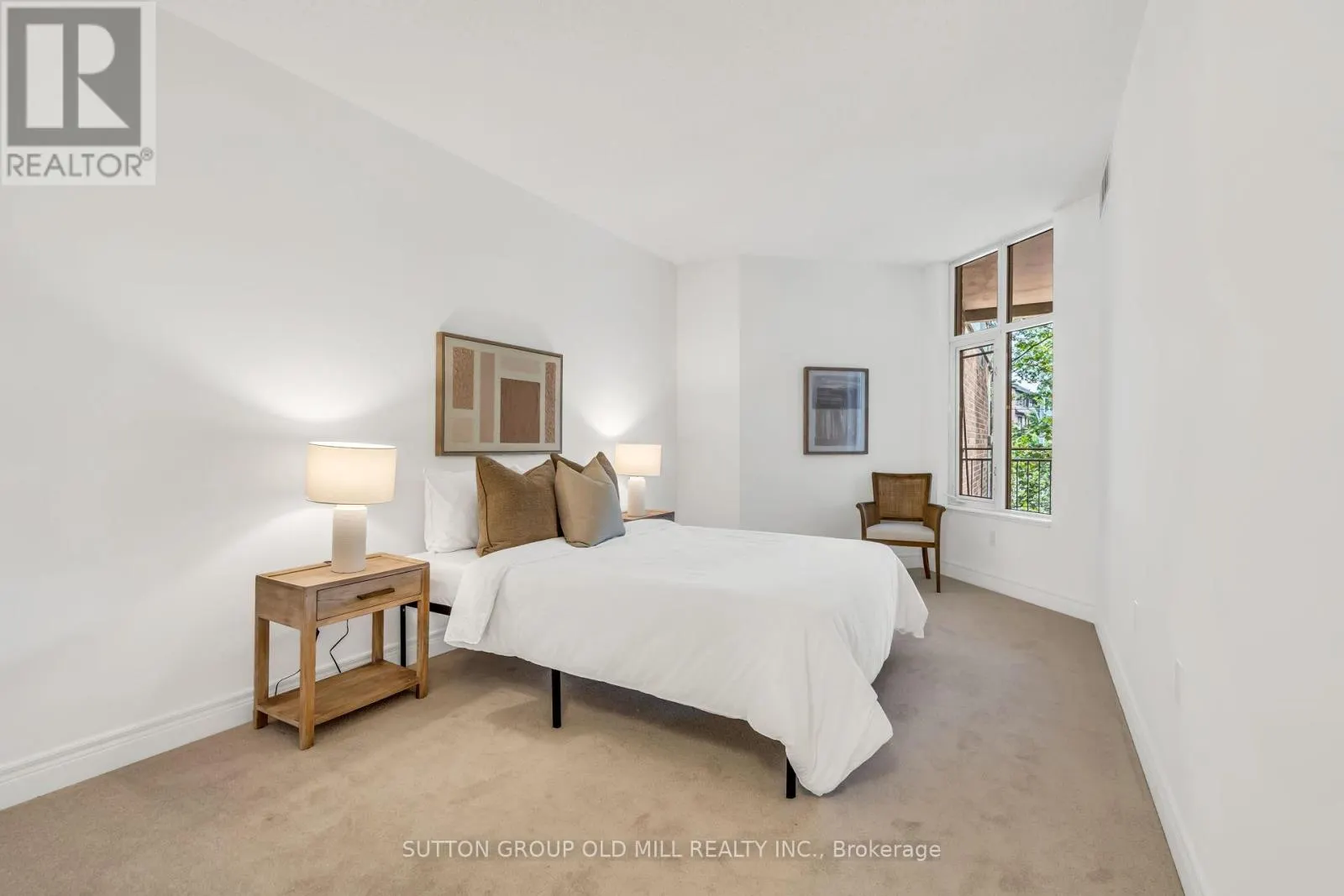 206 - 10 OLD MILL TRAIL