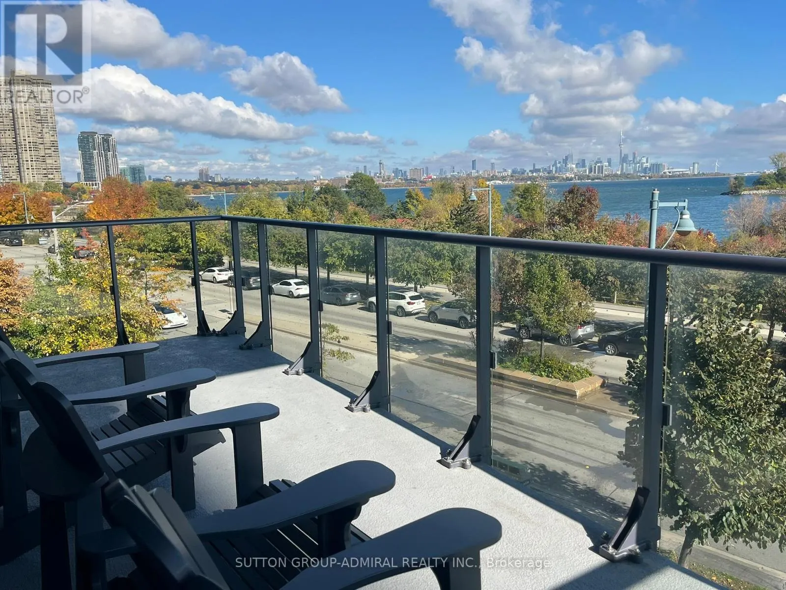 712 - 60 ANNIE CRAIG DRIVE