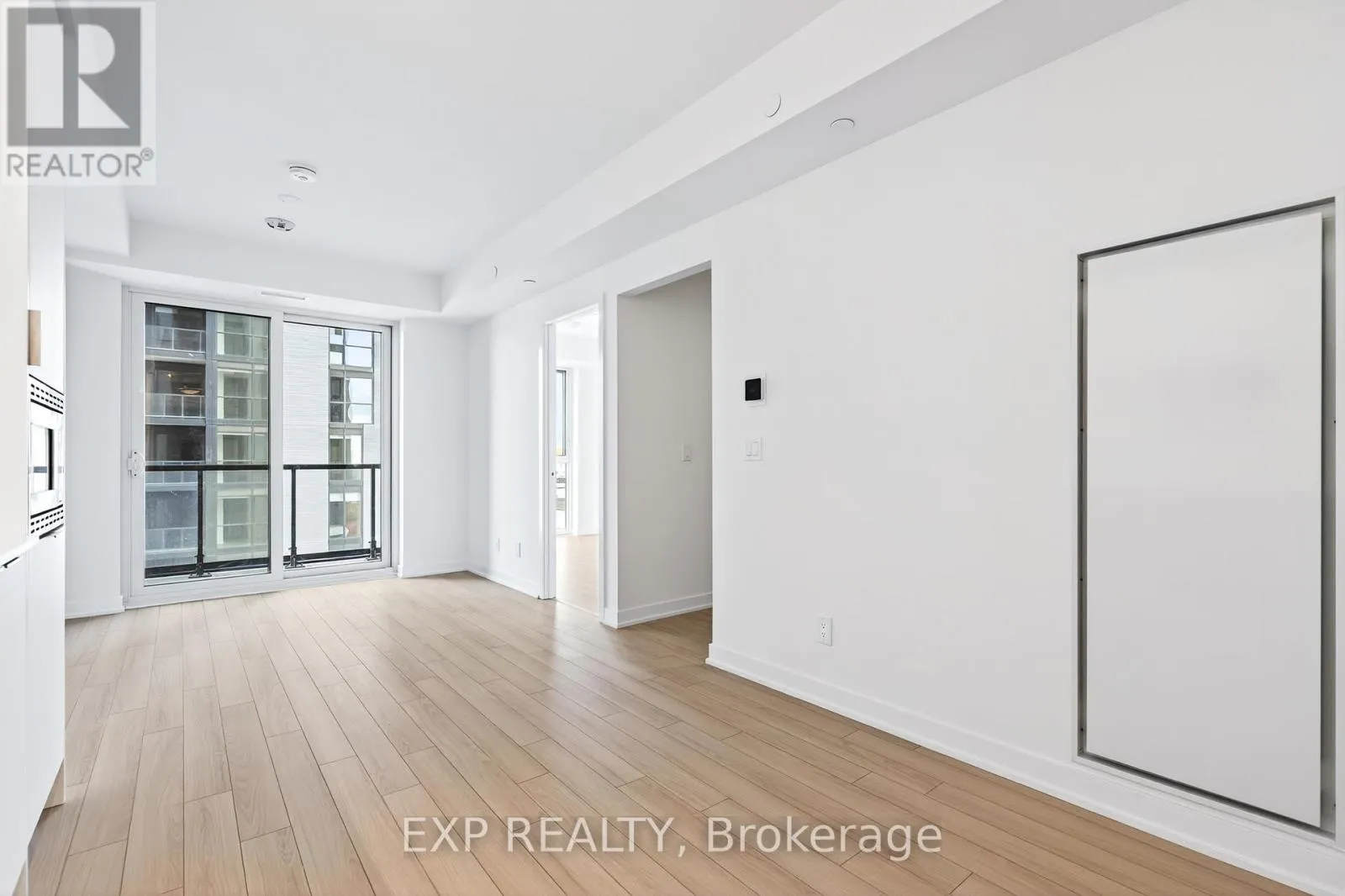 602 - 3071 TRAFALGAR ROAD