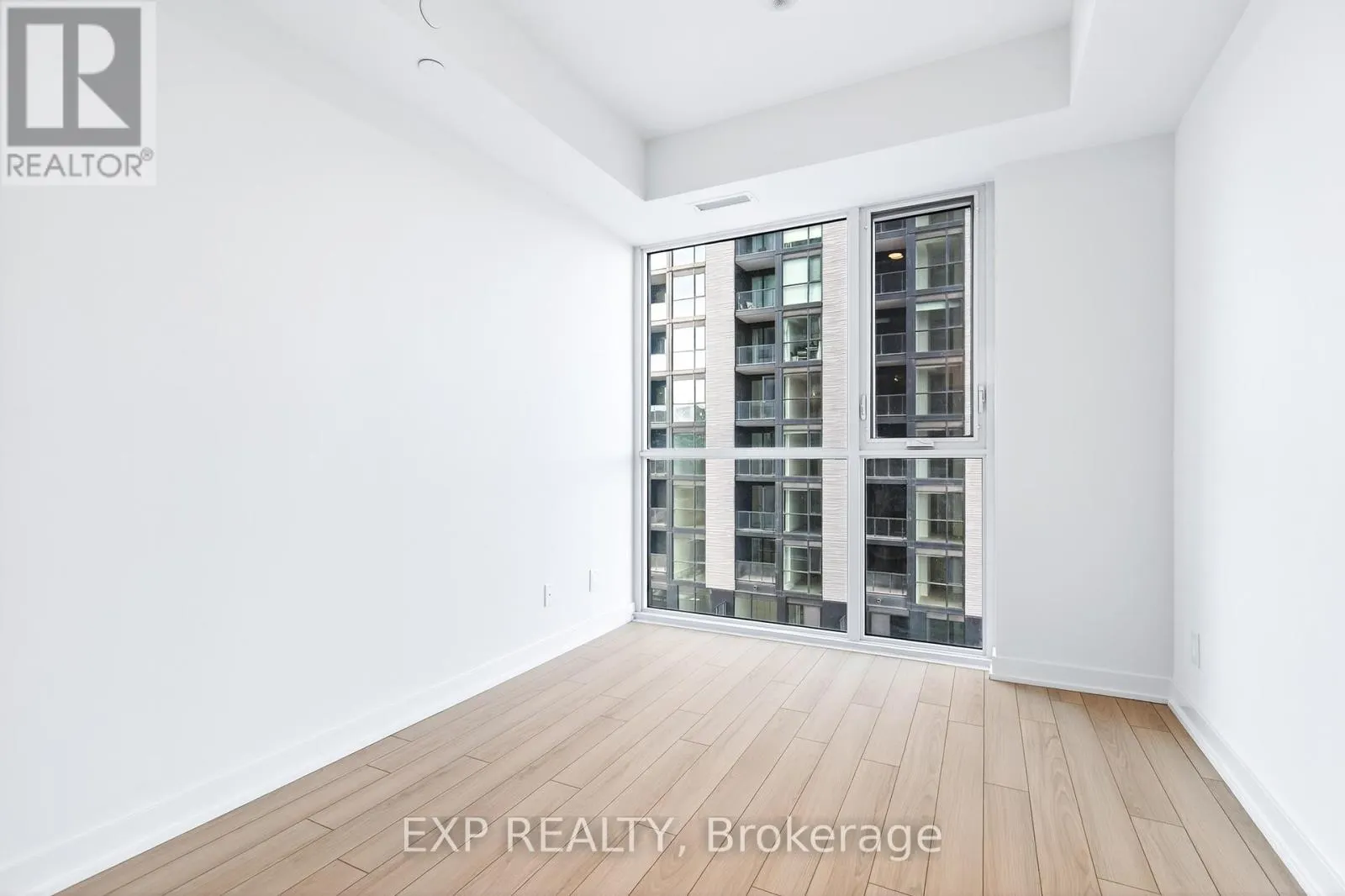 602 - 3071 TRAFALGAR ROAD