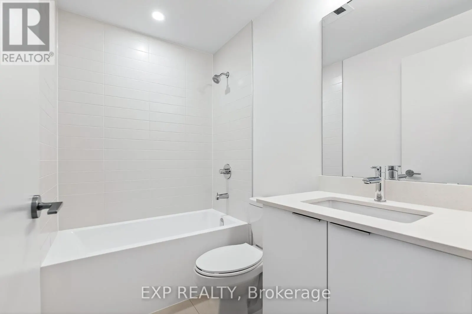 602 - 3071 TRAFALGAR ROAD